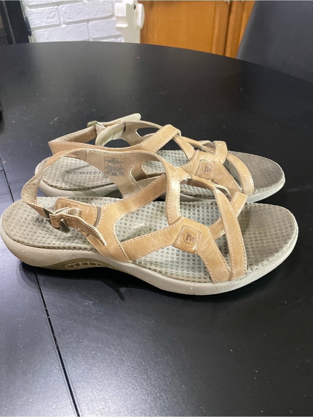 Merrell Women's Brown Leather Slip On Adjustable Strap Sandals Size 8 shoes